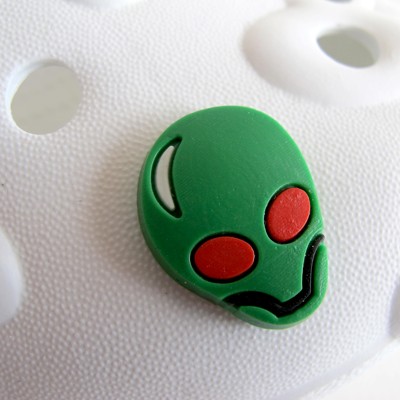 Pin'zz zelený mimozemšťan