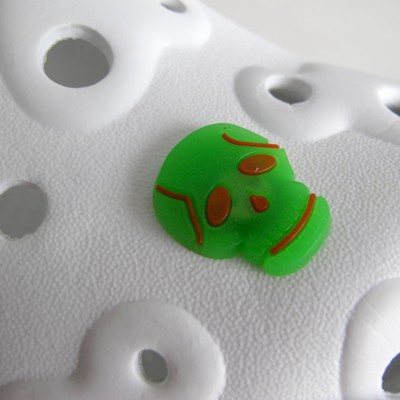 Pin'zz svítící lebka
